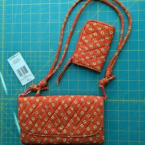Vera Bradley Wildwood Wallet Crossbody in Tiny Poppies + Matching Credit Card